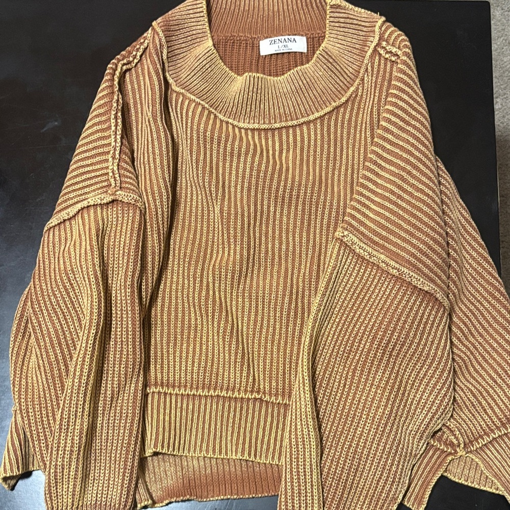 Zenana Outfitters Rust and Mustard Ribbed Crew Sweater